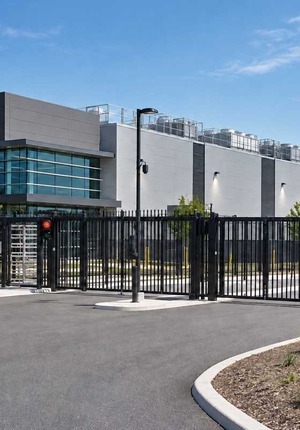 perimeter-fence_data-center_2x3_AR