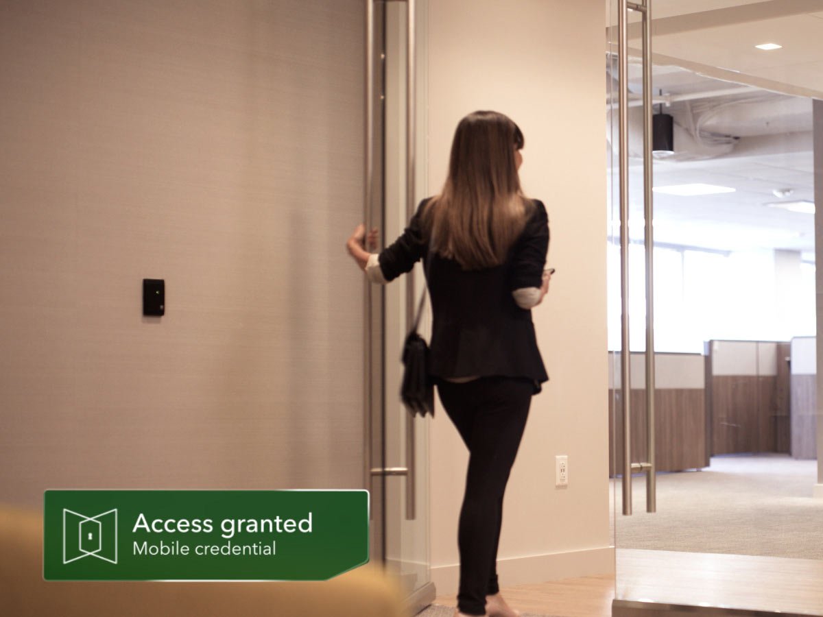 attract-and-retain-tenants_poster