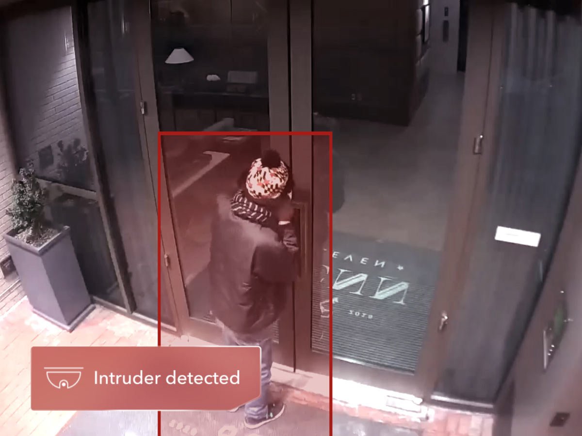 Kastle remote monitoring alarm response escalating to police dispatch.
